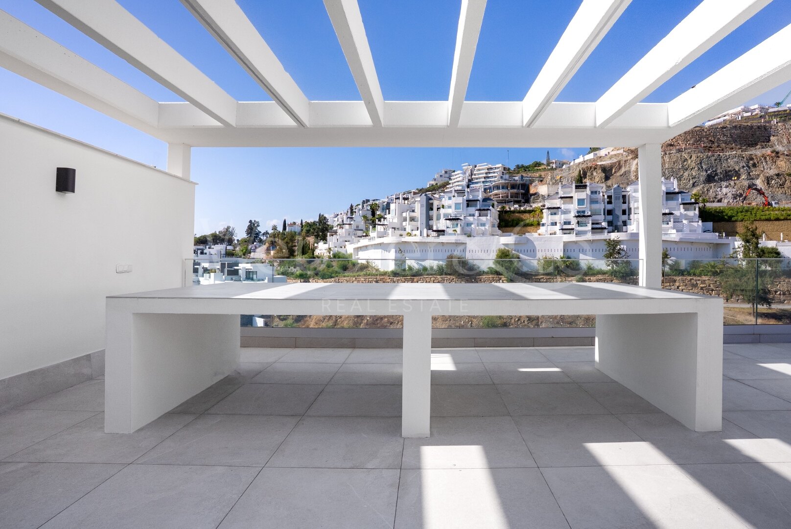Penthouse Alborada - Exquisite Duplex in Benahavis