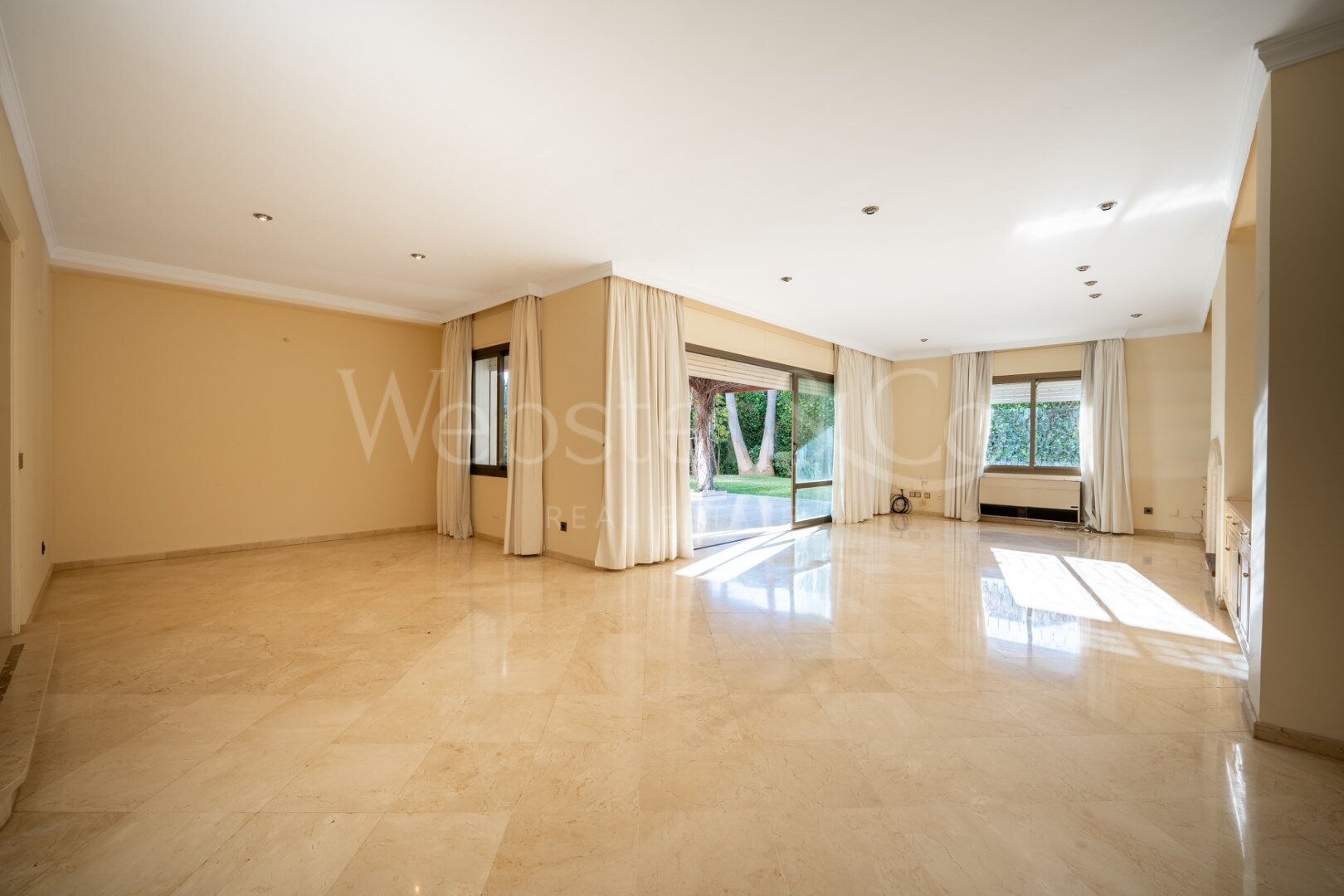 Villa La Fontana - Classical Luxury in Los Monteros