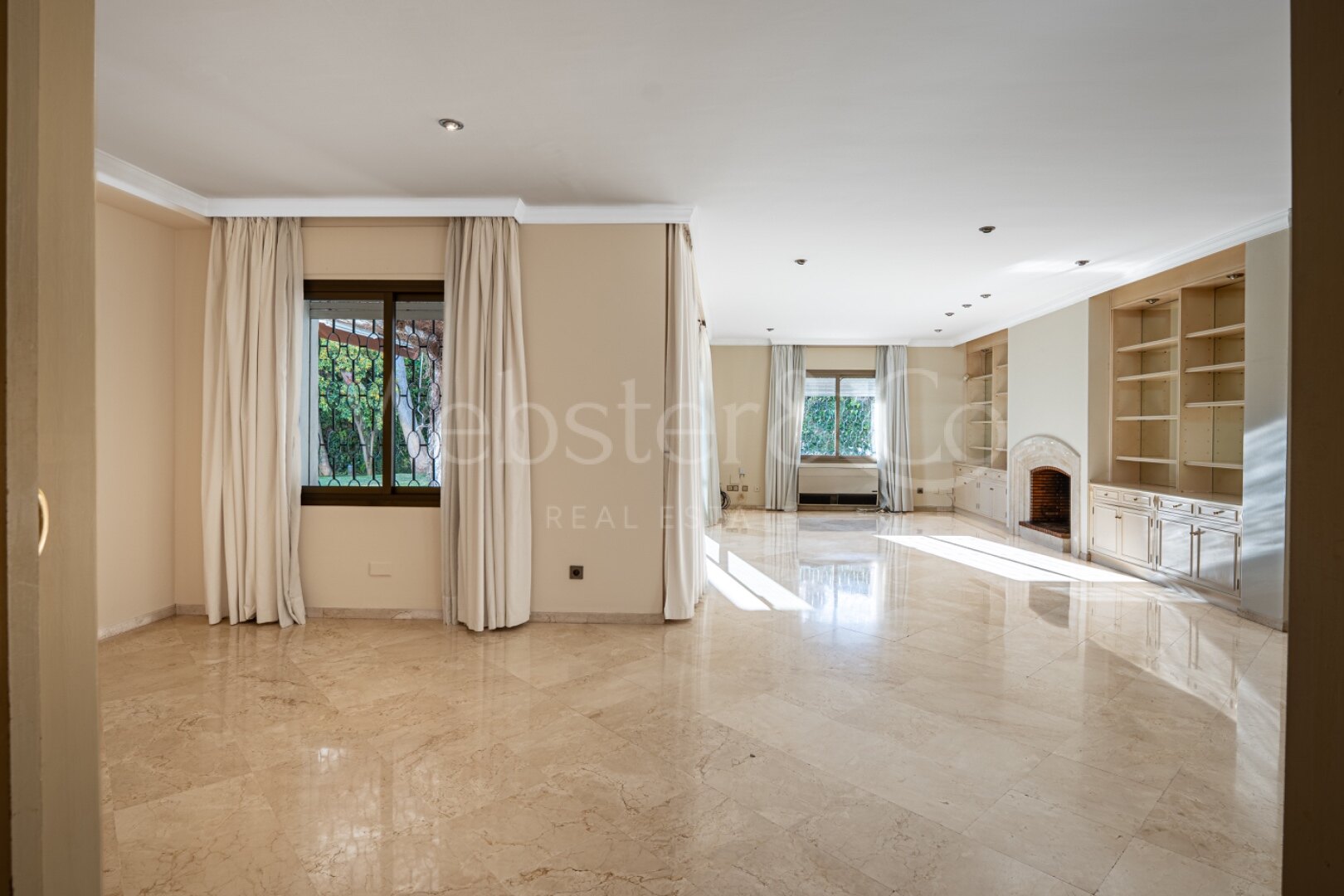 Villa La Fontana - Classical Luxury in Los Monteros