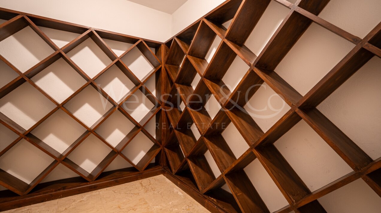 Villa La Fontana - Classical Luxury in Los Monteros