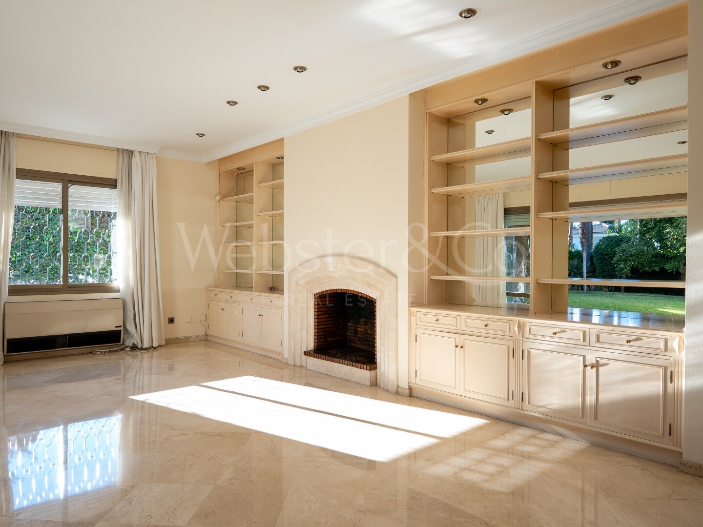 Villa La Fontana - Classical Luxury in Los Monteros