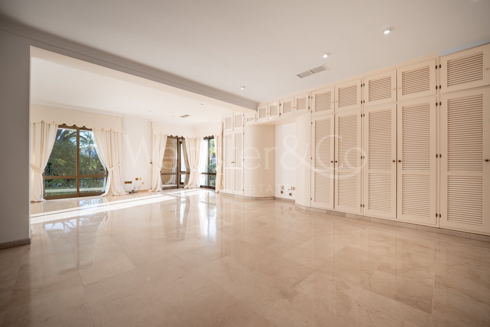 Villa La Fontana - Classical Luxury in Los Monteros