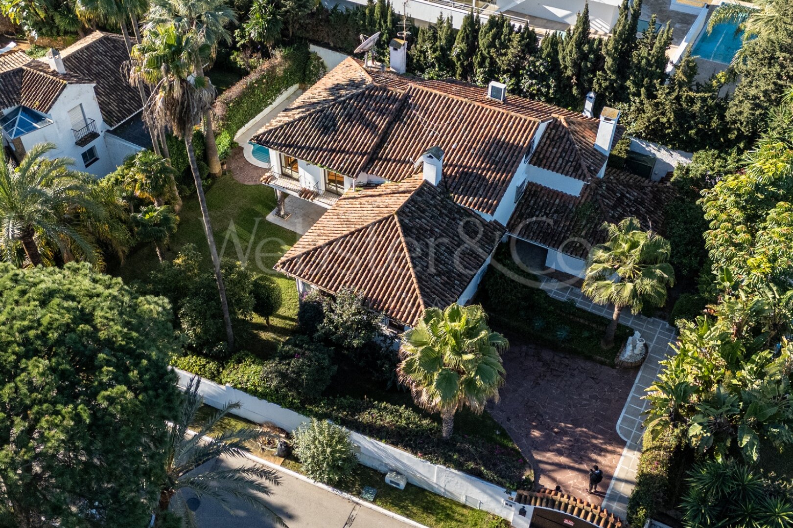 Villa La Fontana - Classical Luxury in Los Monteros