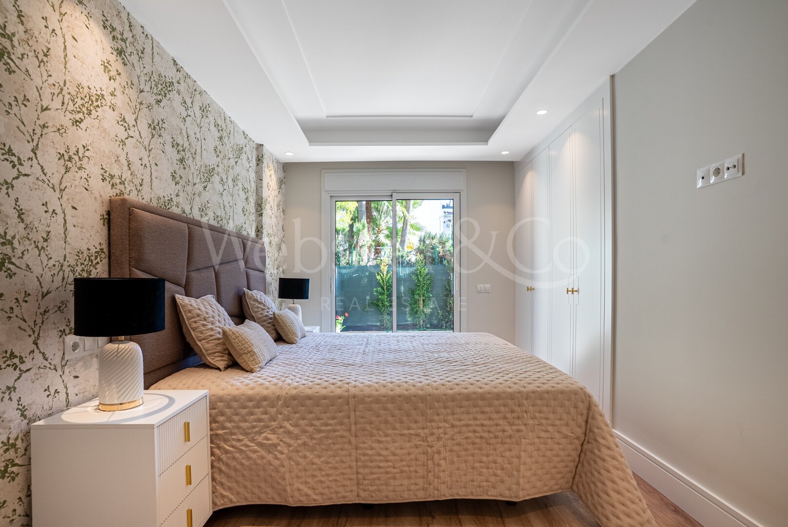 Apartment Petunias - Beachside Luxury in San Pedro