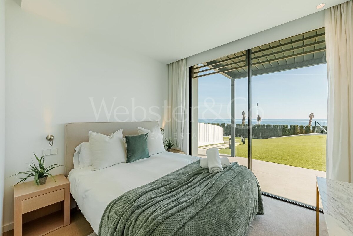 Villa Beach House 1 - Frontline on New Golden Mile