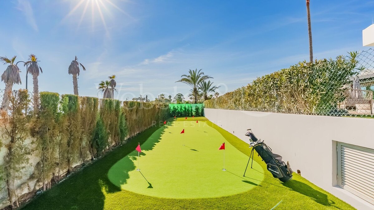 Villa Beach House 1 - Frontline on New Golden Mile