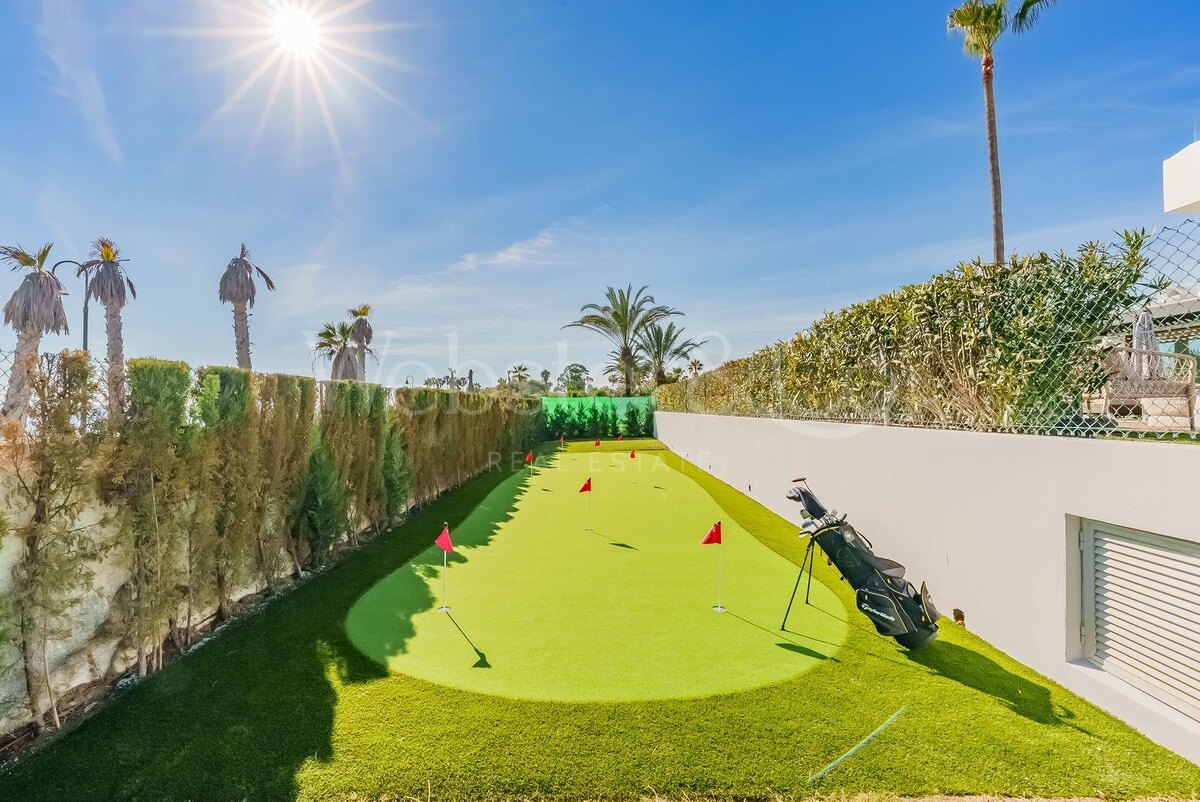 Villa Beach House 1 - Frontline on New Golden Mile