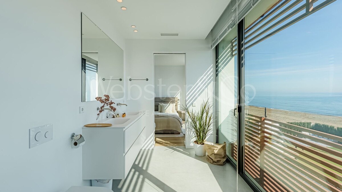 Villa Beach House 1 - Frontline on New Golden Mile