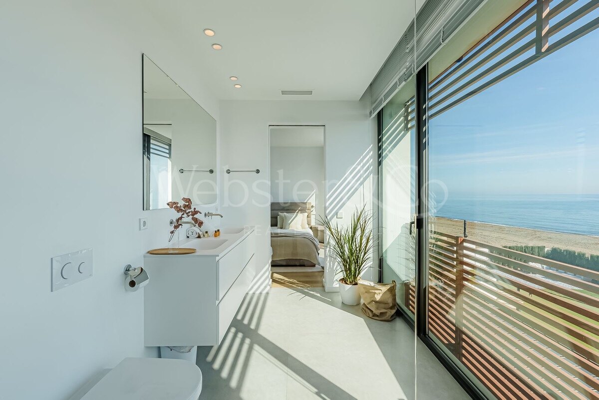 Villa Beach House 1 - Frontline on New Golden Mile