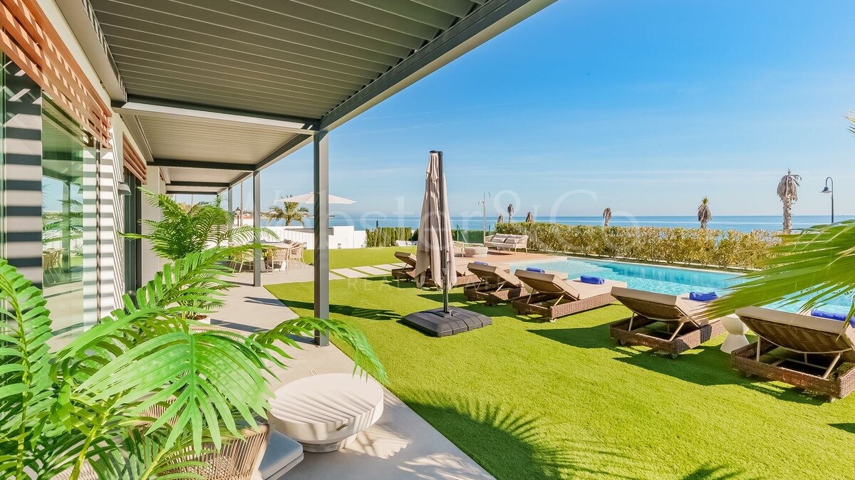 Villa Beach House 1 - Frontline on New Golden Mile