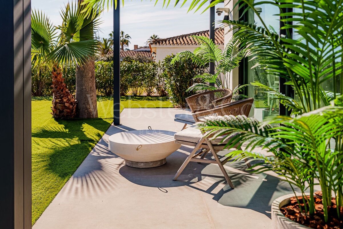 Villa Beach House 1 - Frontline on New Golden Mile