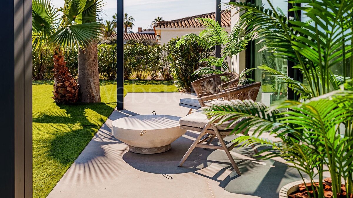 Villa Beach House 1 - Frontline on New Golden Mile