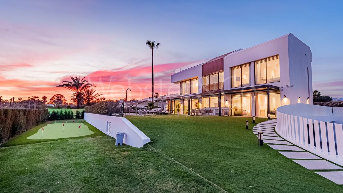 Villa Beach House 1 - Frontline on New Golden Mile