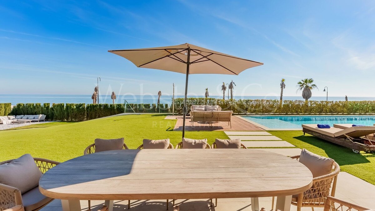 Villa Beach House 1 - Frontline on New Golden Mile