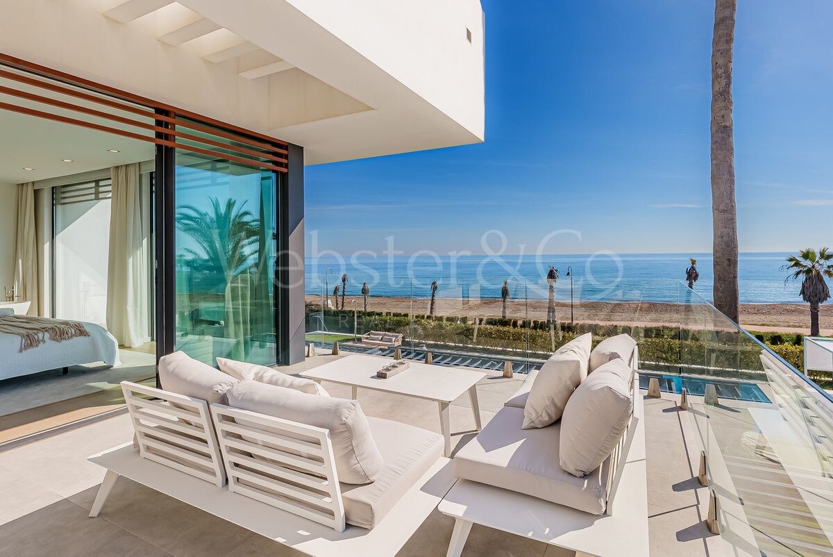 Villa Beach House 1 - Frontline on New Golden Mile