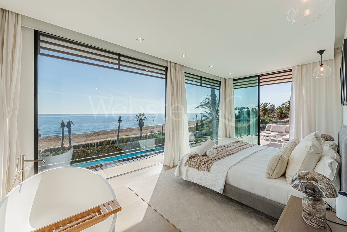 Villa Beach House 1 - Frontline on New Golden Mile