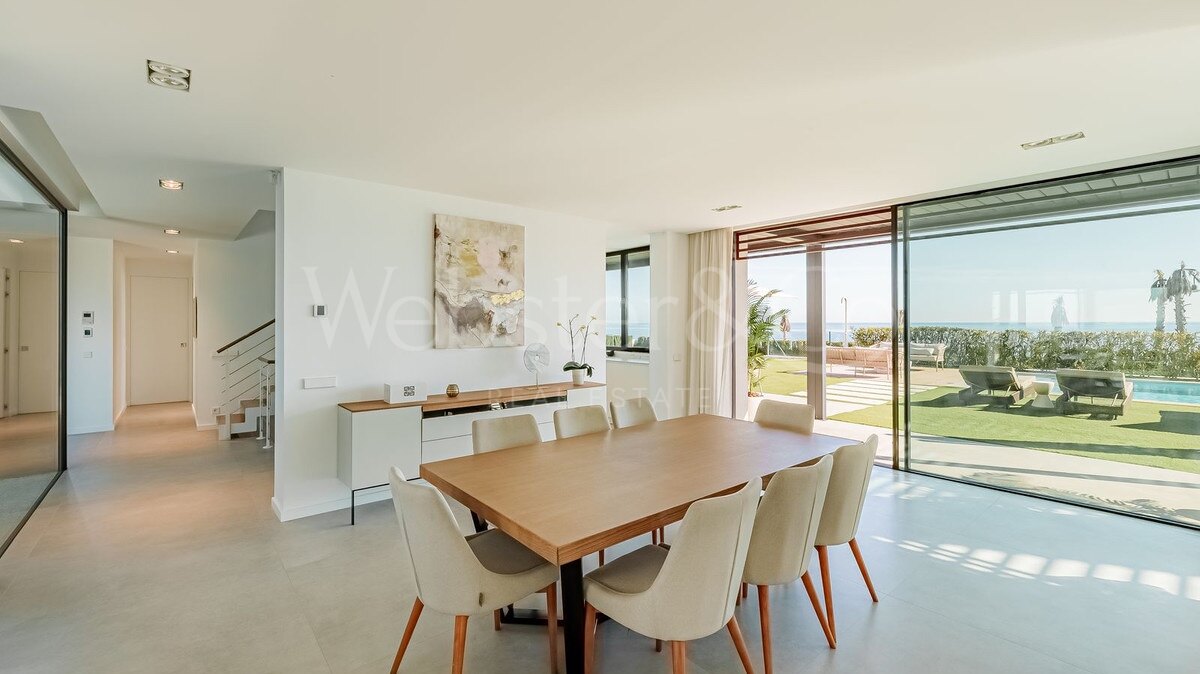 Villa Beach House 1 - Frontline on New Golden Mile