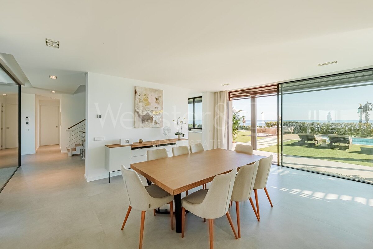 Villa Beach House 1 - Frontline on New Golden Mile