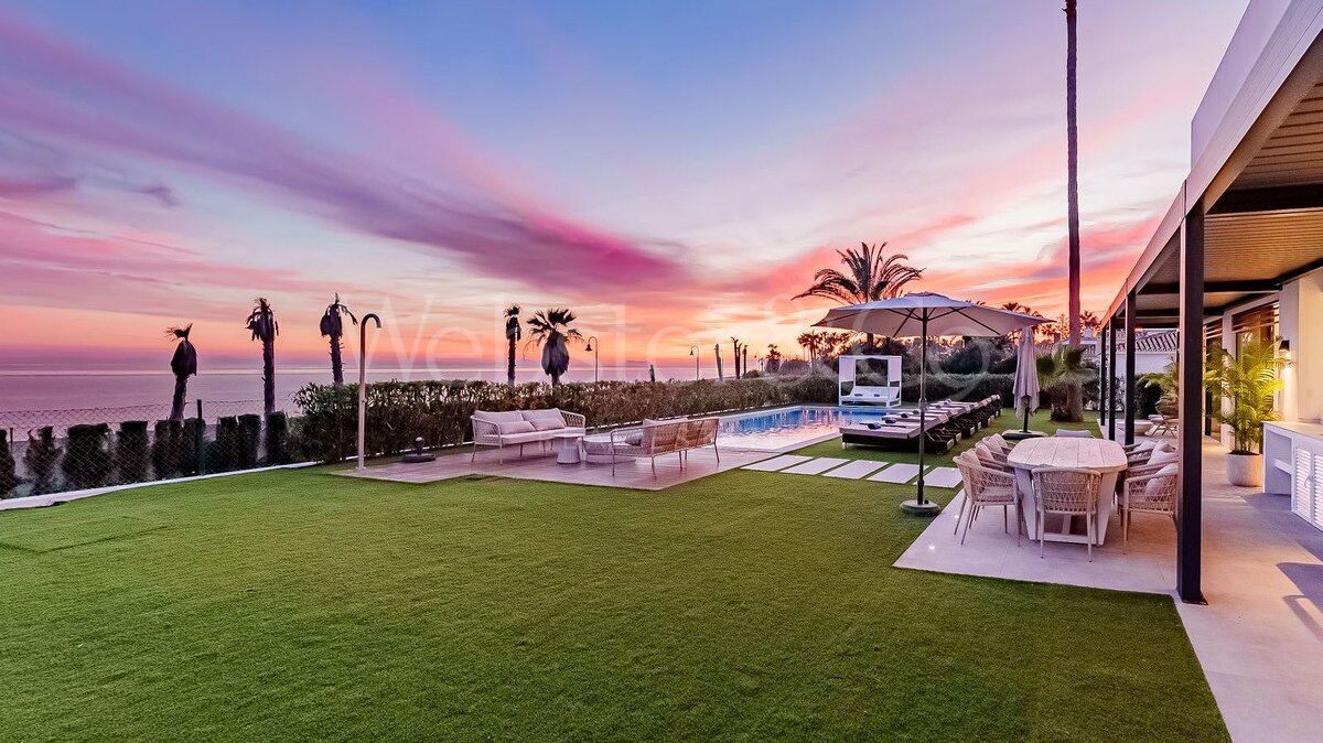 Villa Beach House 1 - Frontline on New Golden Mile