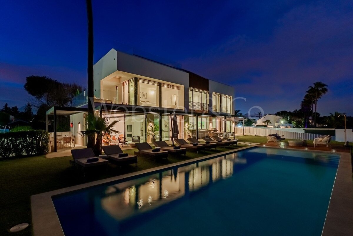 Villa Beach House 1 - Frontline on New Golden Mile