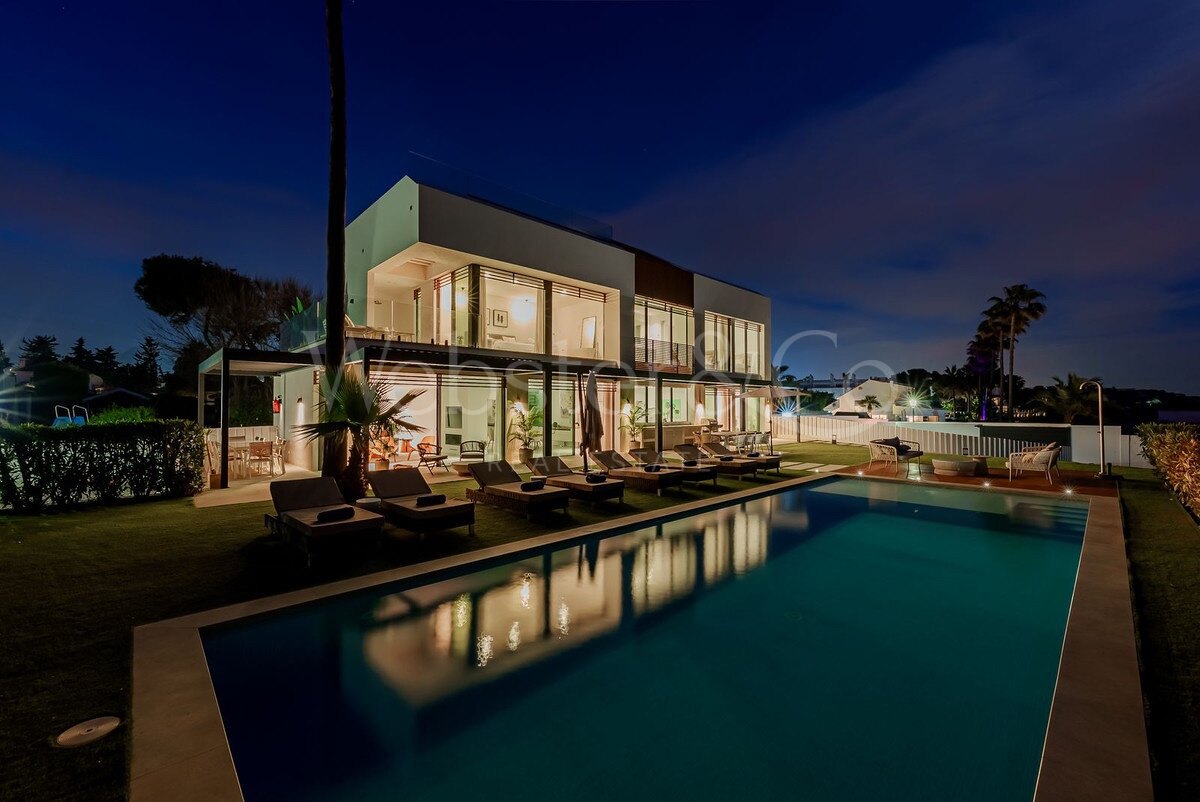 Villa Beach House 1 - Frontline on New Golden Mile