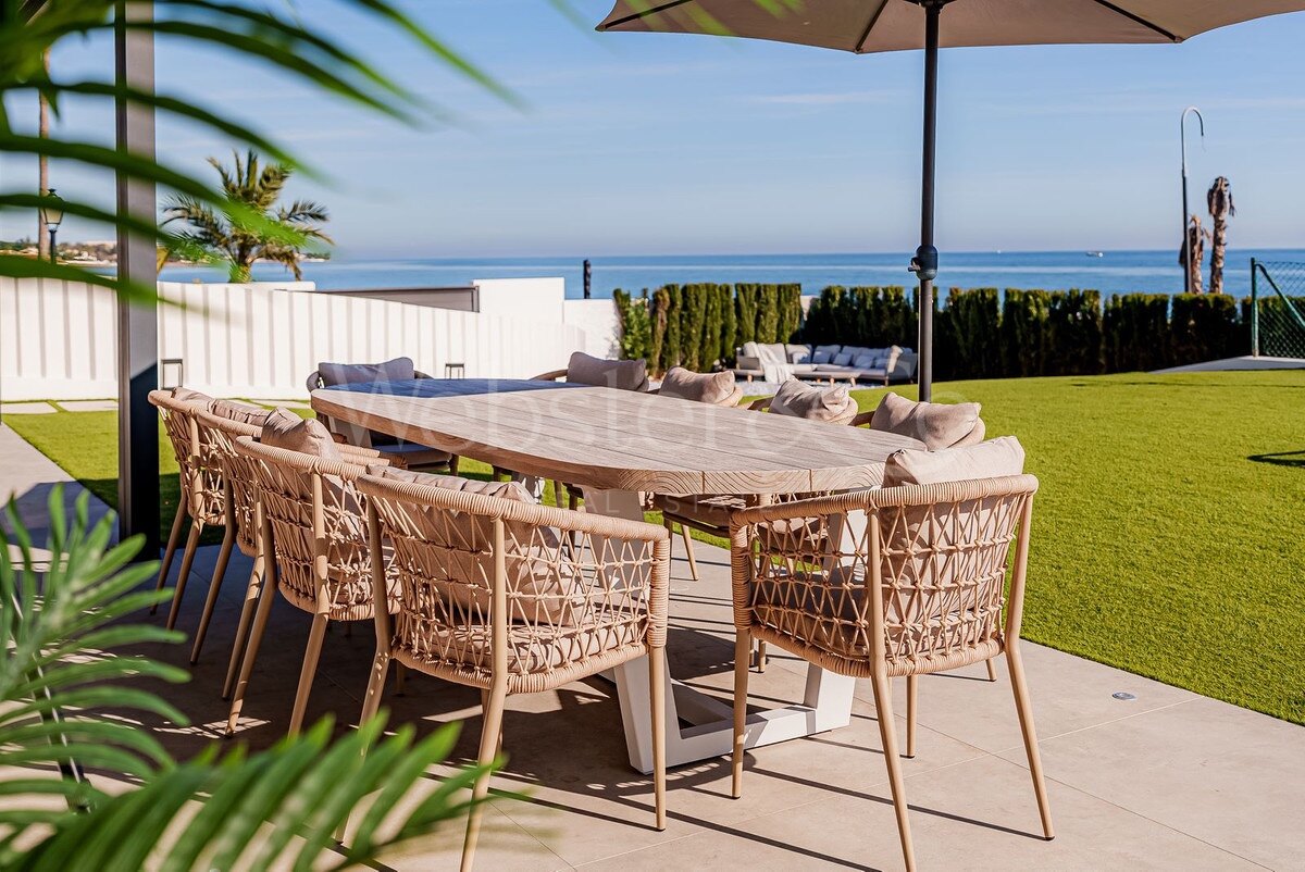 Villa Beach House 1 - Frontline on New Golden Mile