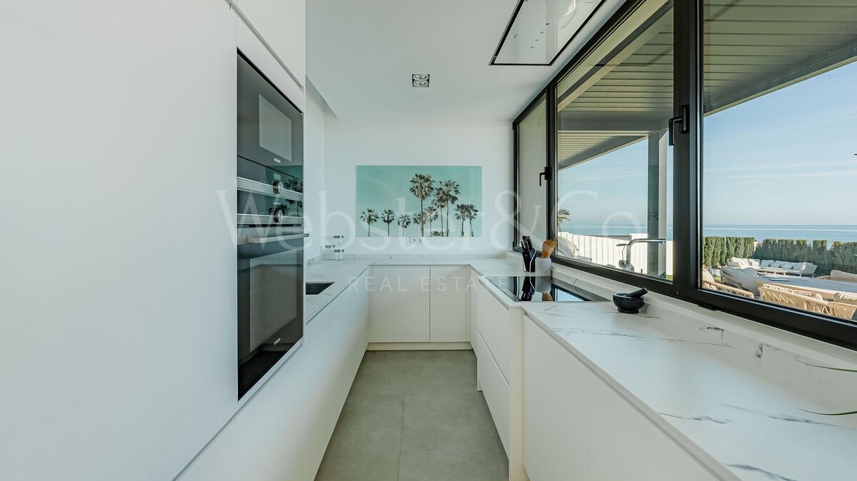 Villa Beach House 1 - Frontline on New Golden Mile