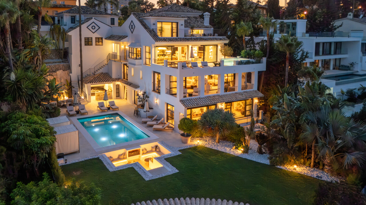 Villa Alba - Masterpiece Home in Nueva Andalucía