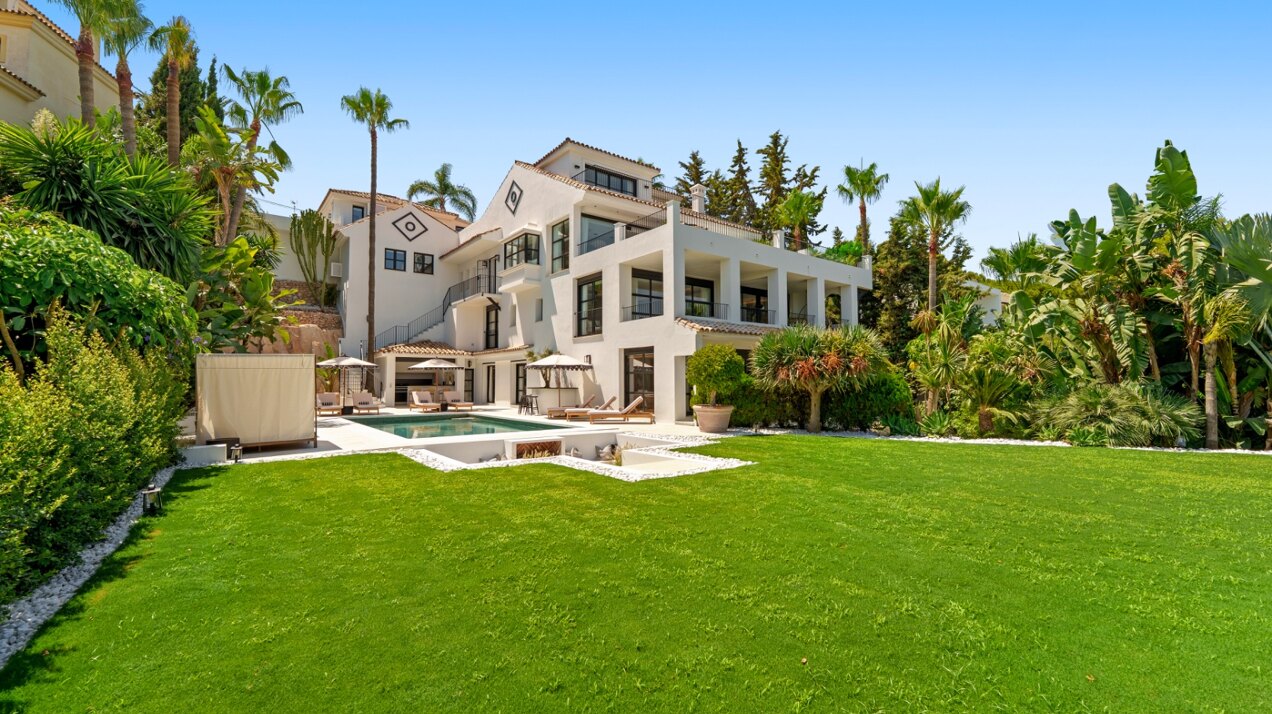 Villa Alba - Masterpiece Home in Nueva Andalucía
