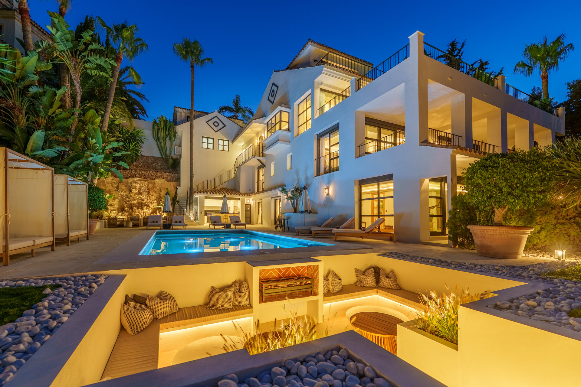 Villa Alba - Masterpiece Home in Nueva Andalucía
