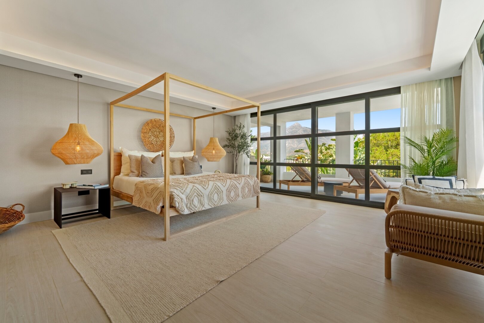 Villa Alba - Masterpiece Home in Nueva Andalucía