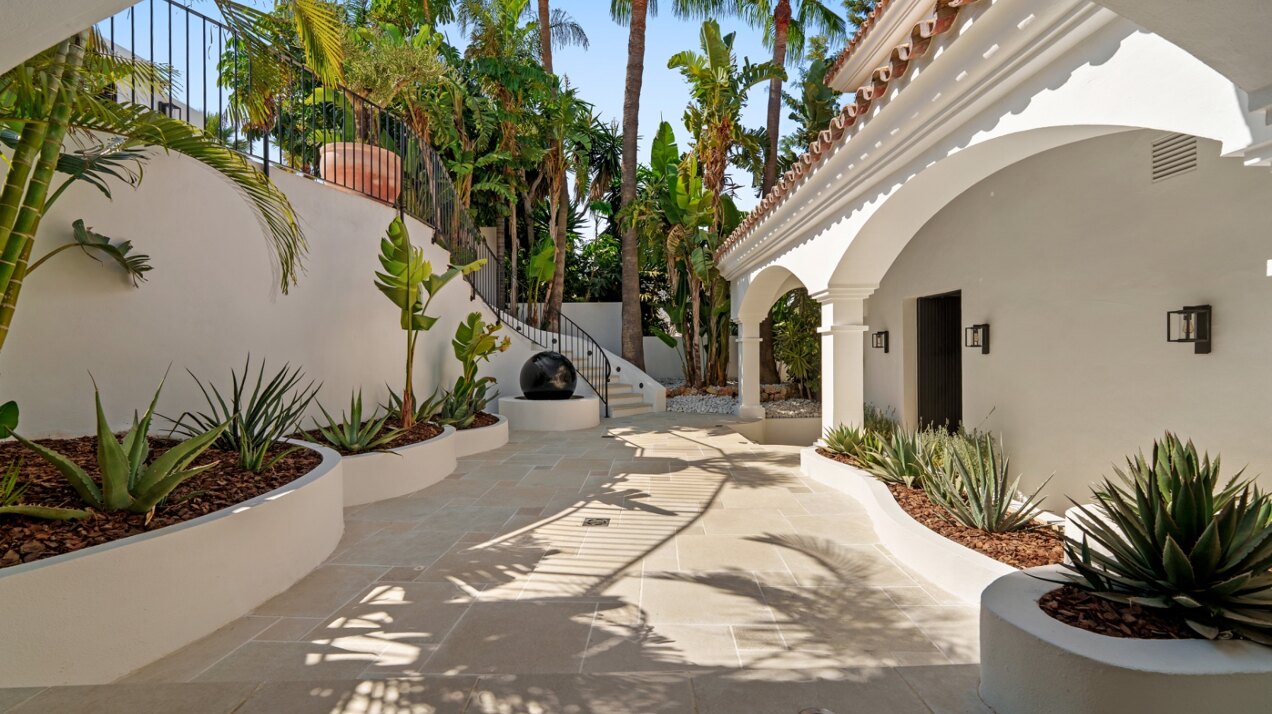 Villa Alba - Masterpiece Home in Nueva Andalucía