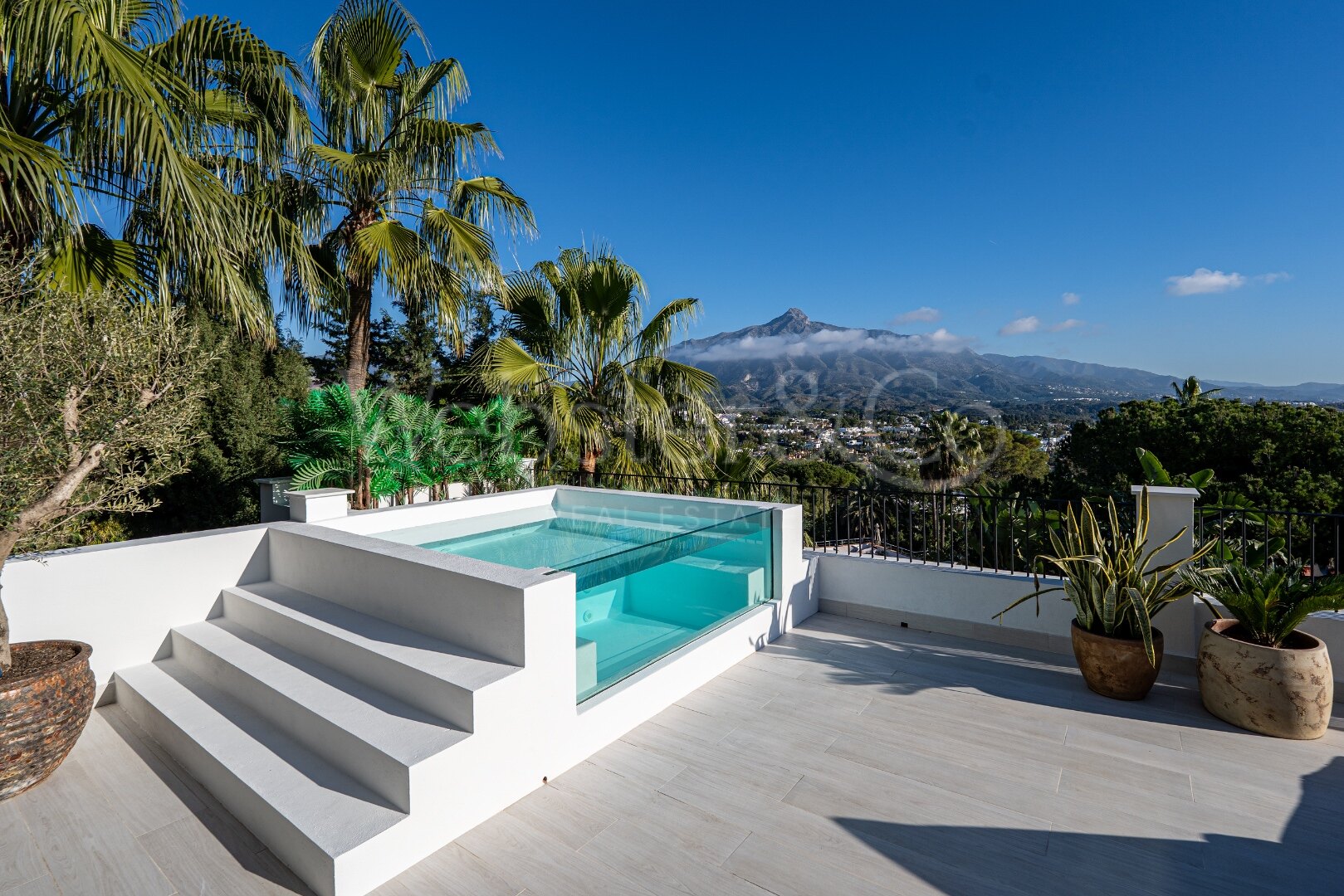 Villa Cielo Mar – Una joya en Nueva Andalucía