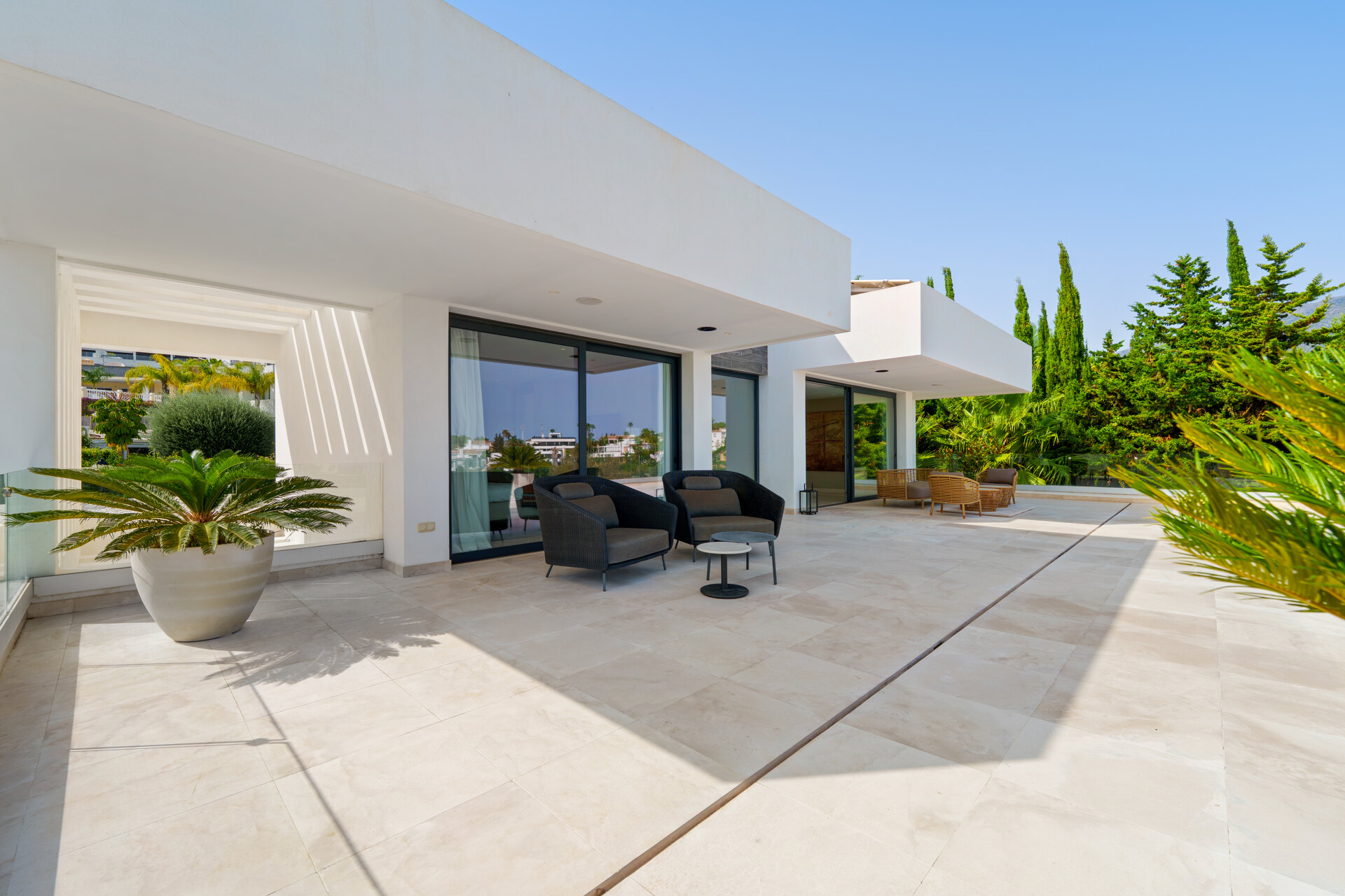 Leo 21B - Frontline Golf Villa in Nueva Andalucía