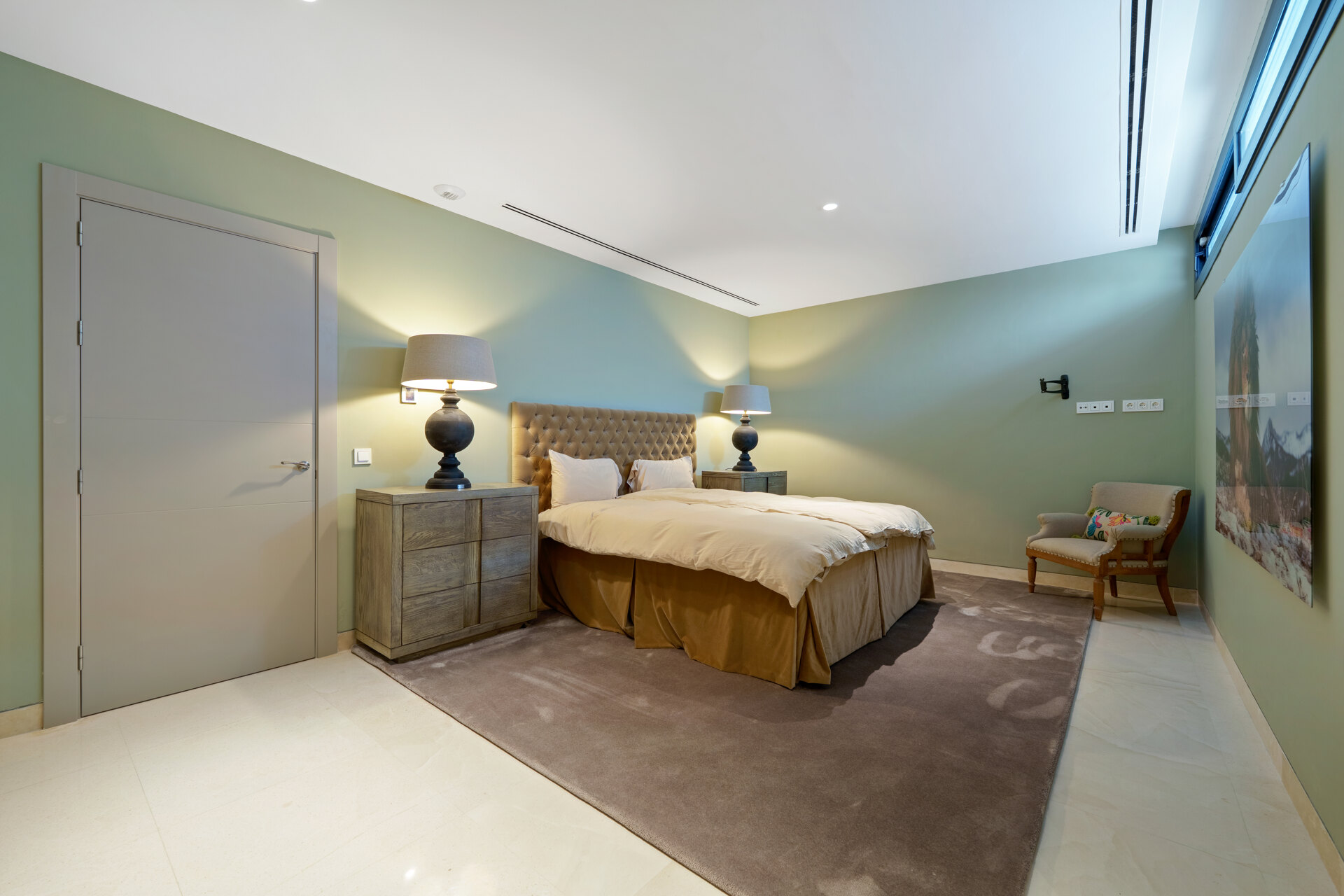Leo 21B - Frontline Golf Villa in Nueva Andalucía