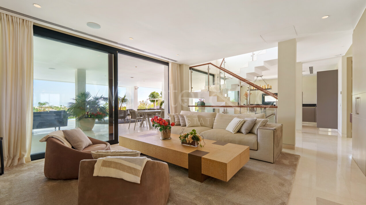 Leo 21B - Frontline Golf Villa in Nueva Andalucía