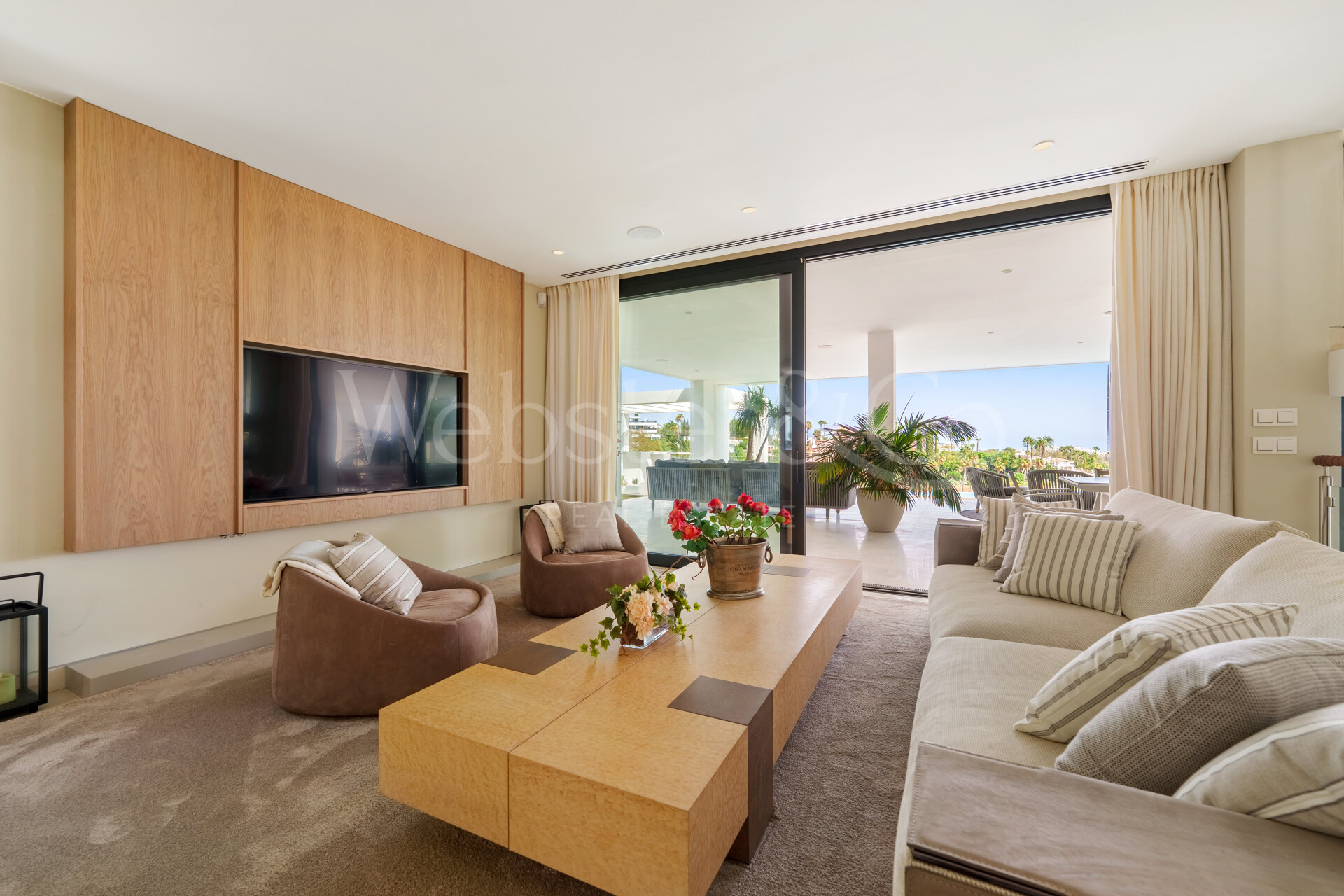 Leo 21B - Frontline Golf Villa in Nueva Andalucía