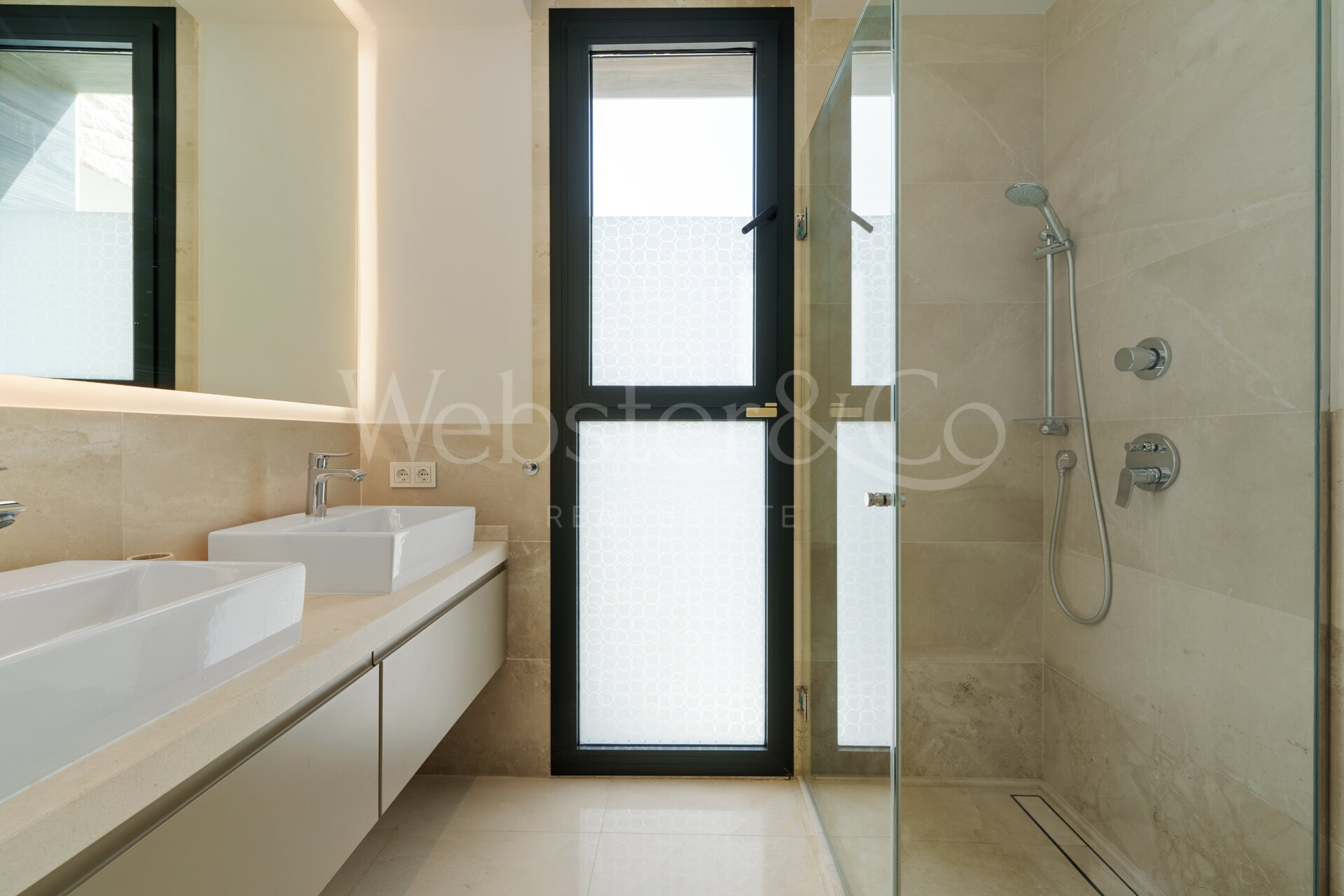 Leo 21B - Frontline Golf Villa in Nueva Andalucía