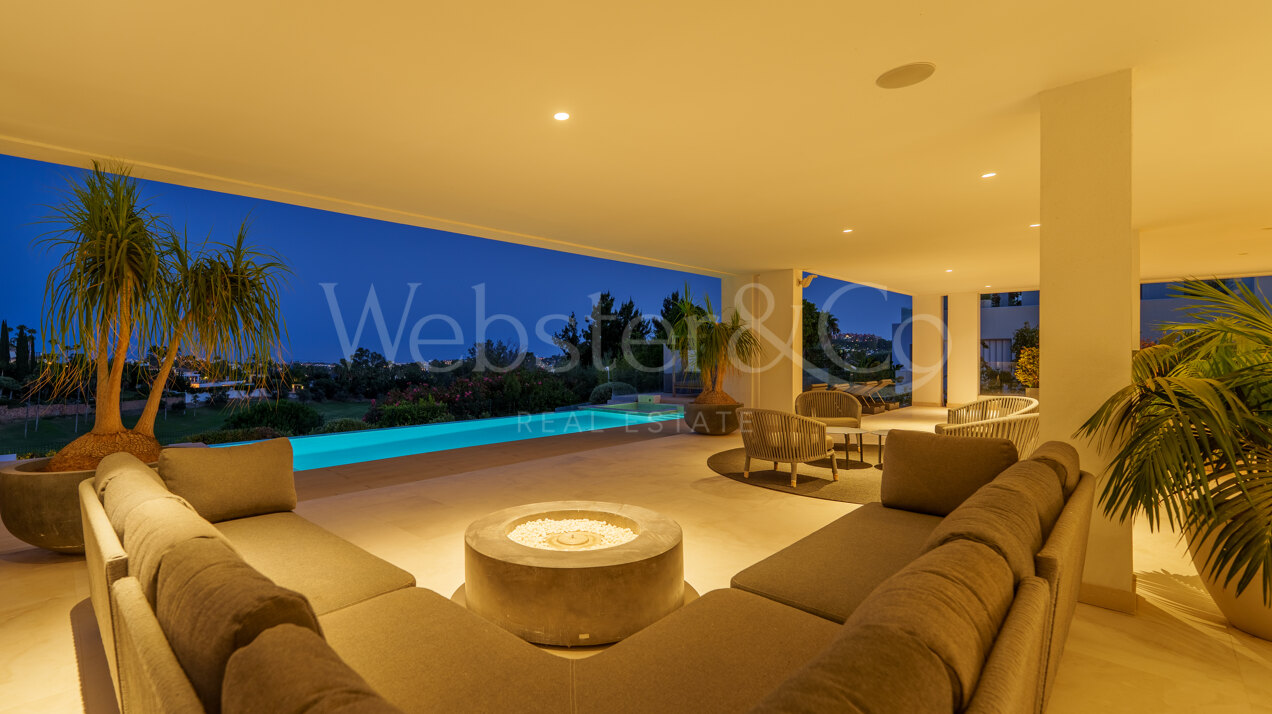 Leo 21B - Frontline Golf Villa in Nueva Andalucía