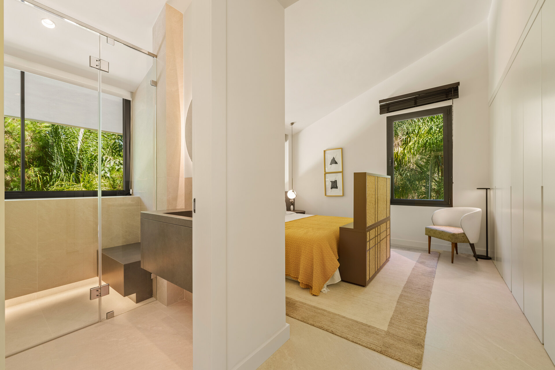 Las Chapas 5 - Beachside Luxury in Marbella