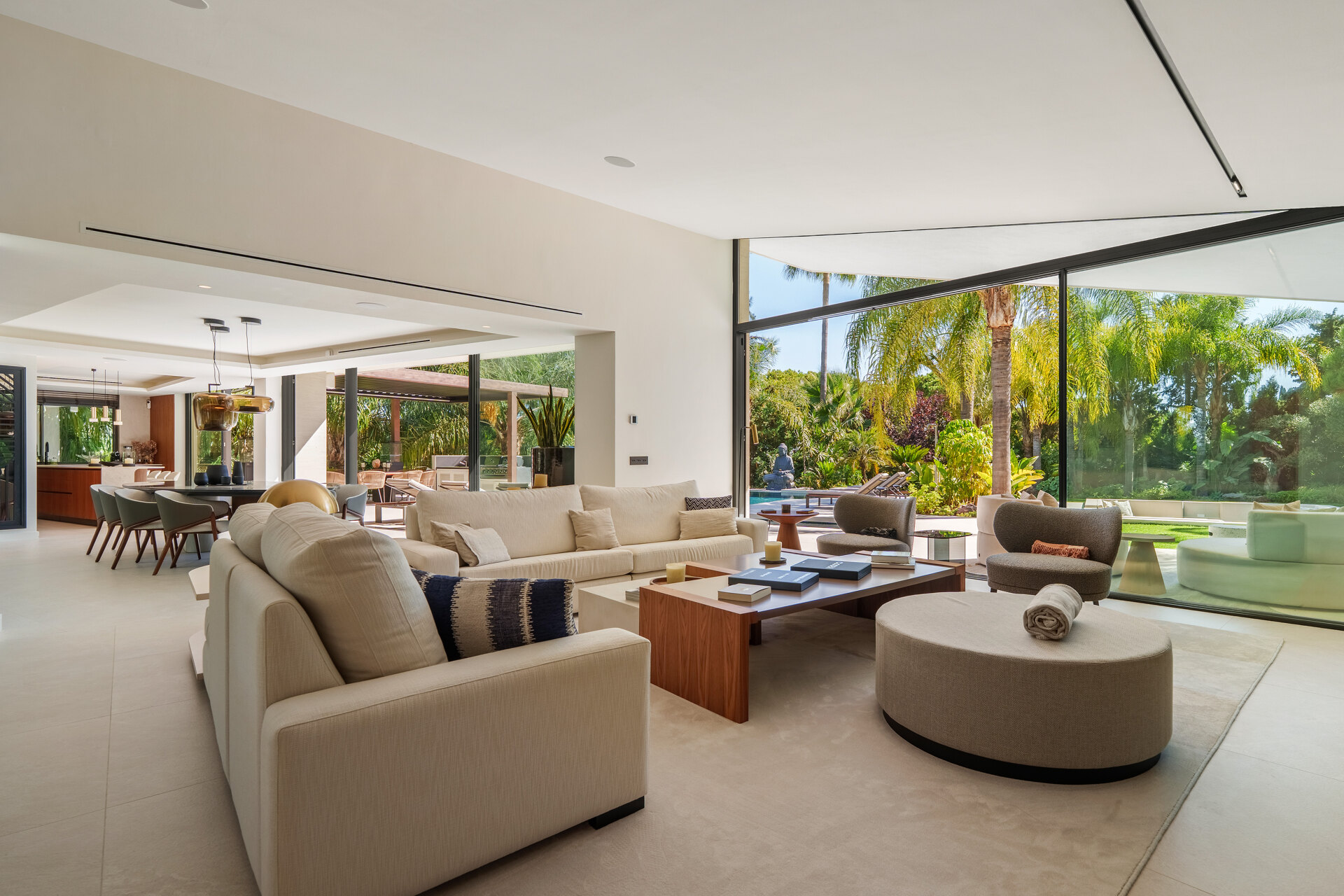 Las Chapas 5 - Beachside Luxury in Marbella