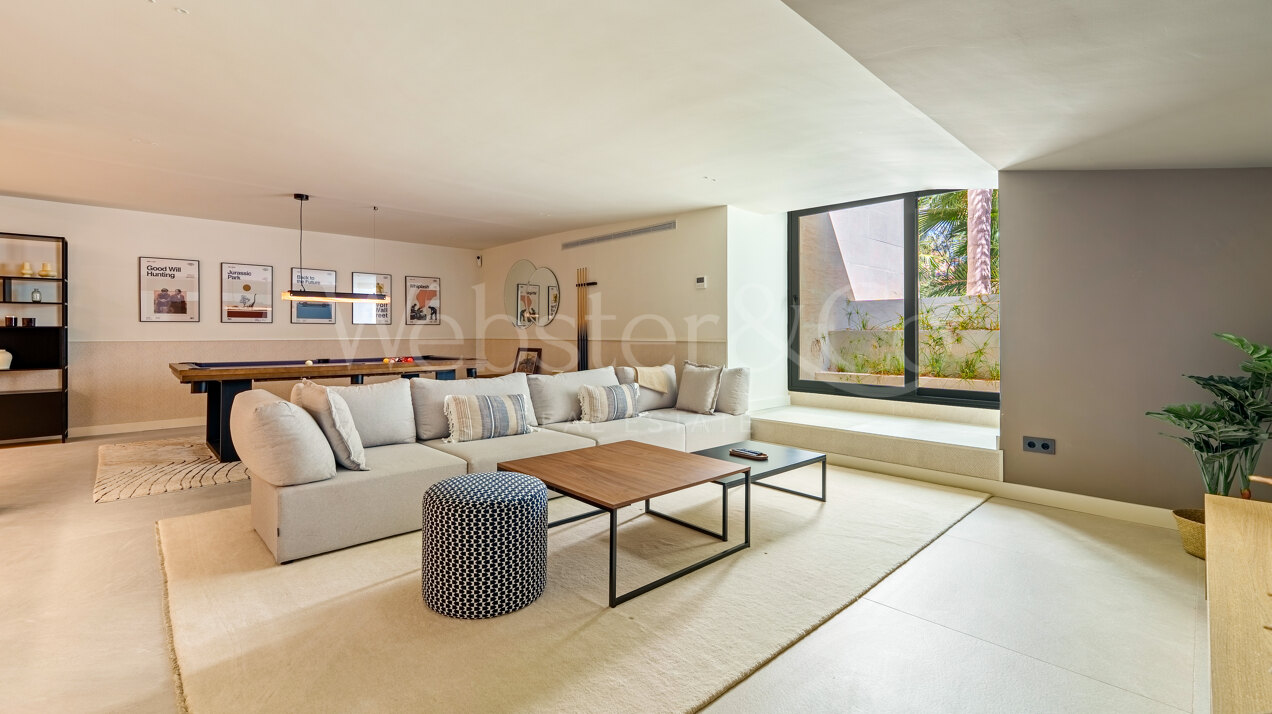 Las Chapas 5 - Beachside Luxury in Marbella