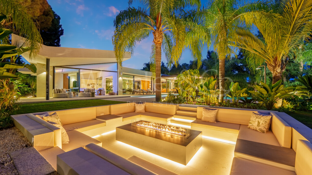 Las Chapas 5 - Beachside Luxury in Marbella