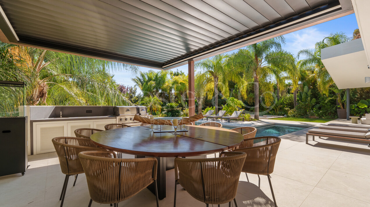 Las Chapas 5 - Beachside Luxury in Marbella