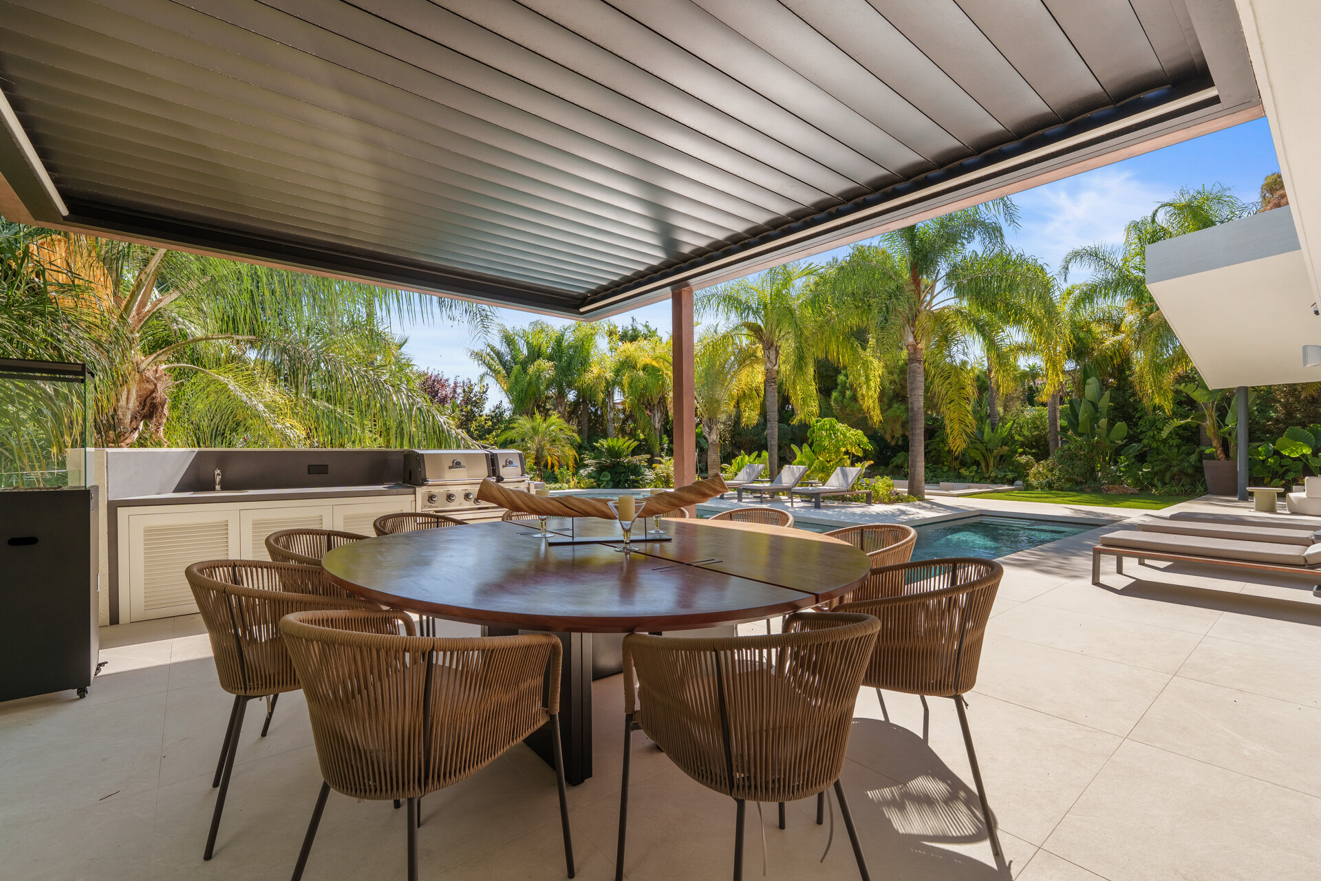 Las Chapas 5 - Beachside Luxury in Marbella