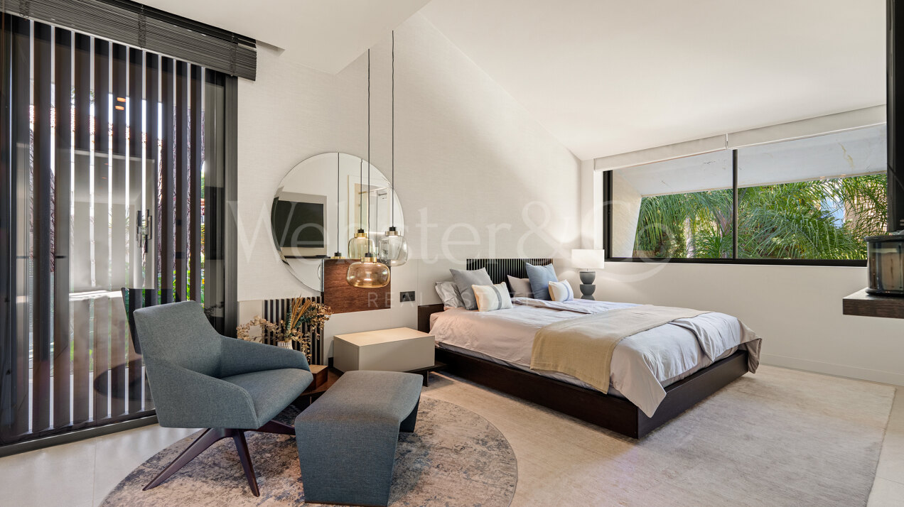 Las Chapas 5 - Beachside Luxury in Marbella