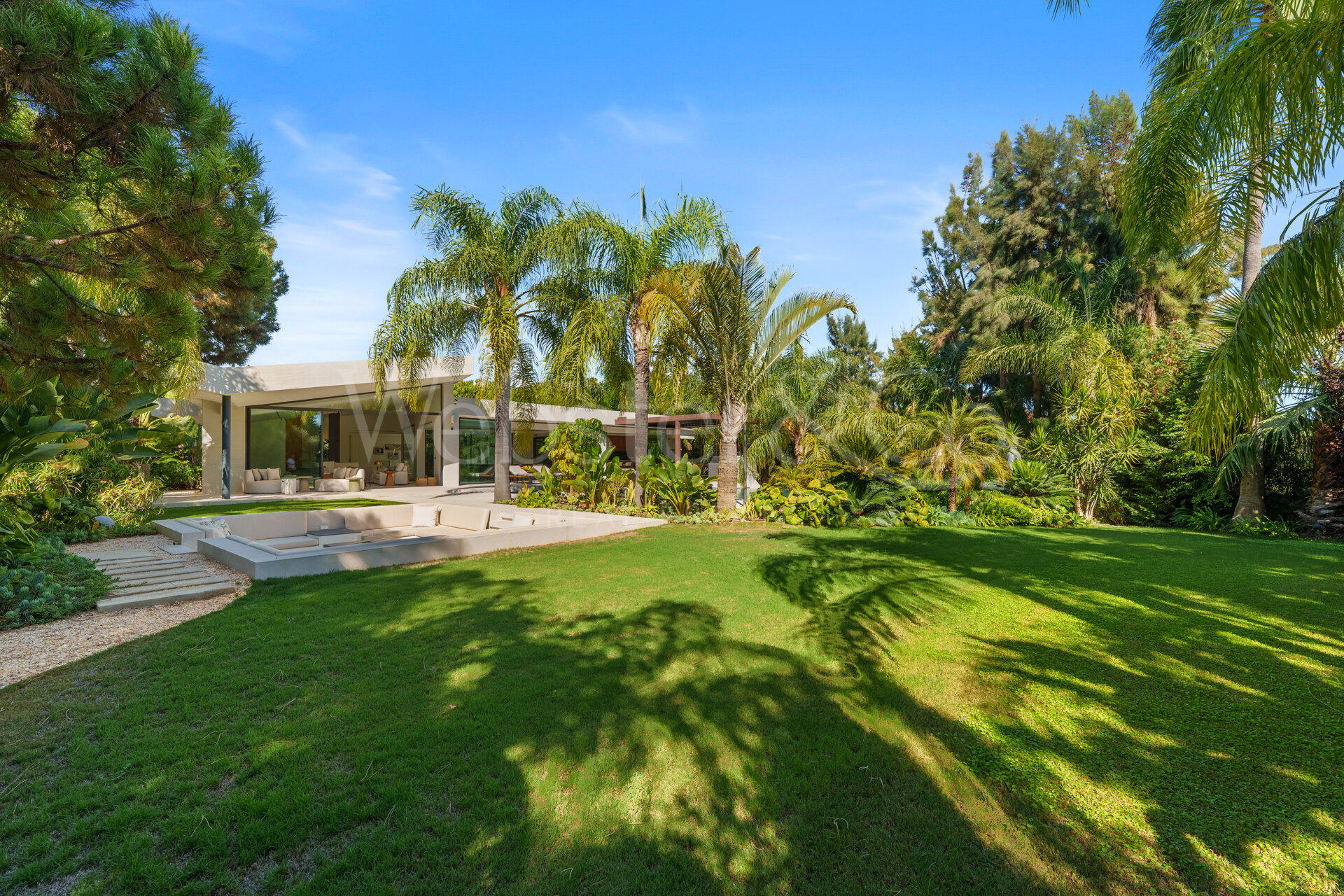 Las Chapas 5 – Lujo junto a la playa en Marbella