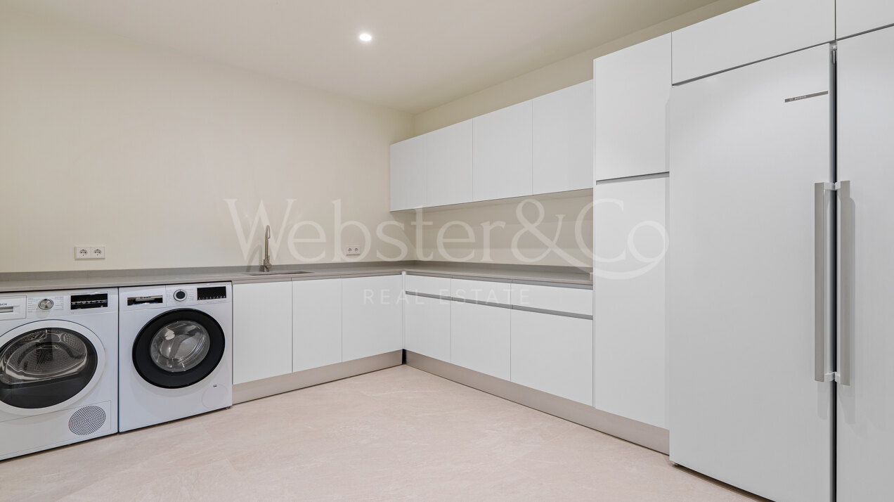 Las Chapas 5 - Beachside Luxury in Marbella