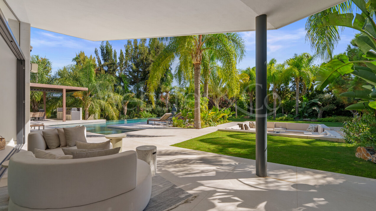 Las Chapas 5 - Beachside Luxury in Marbella