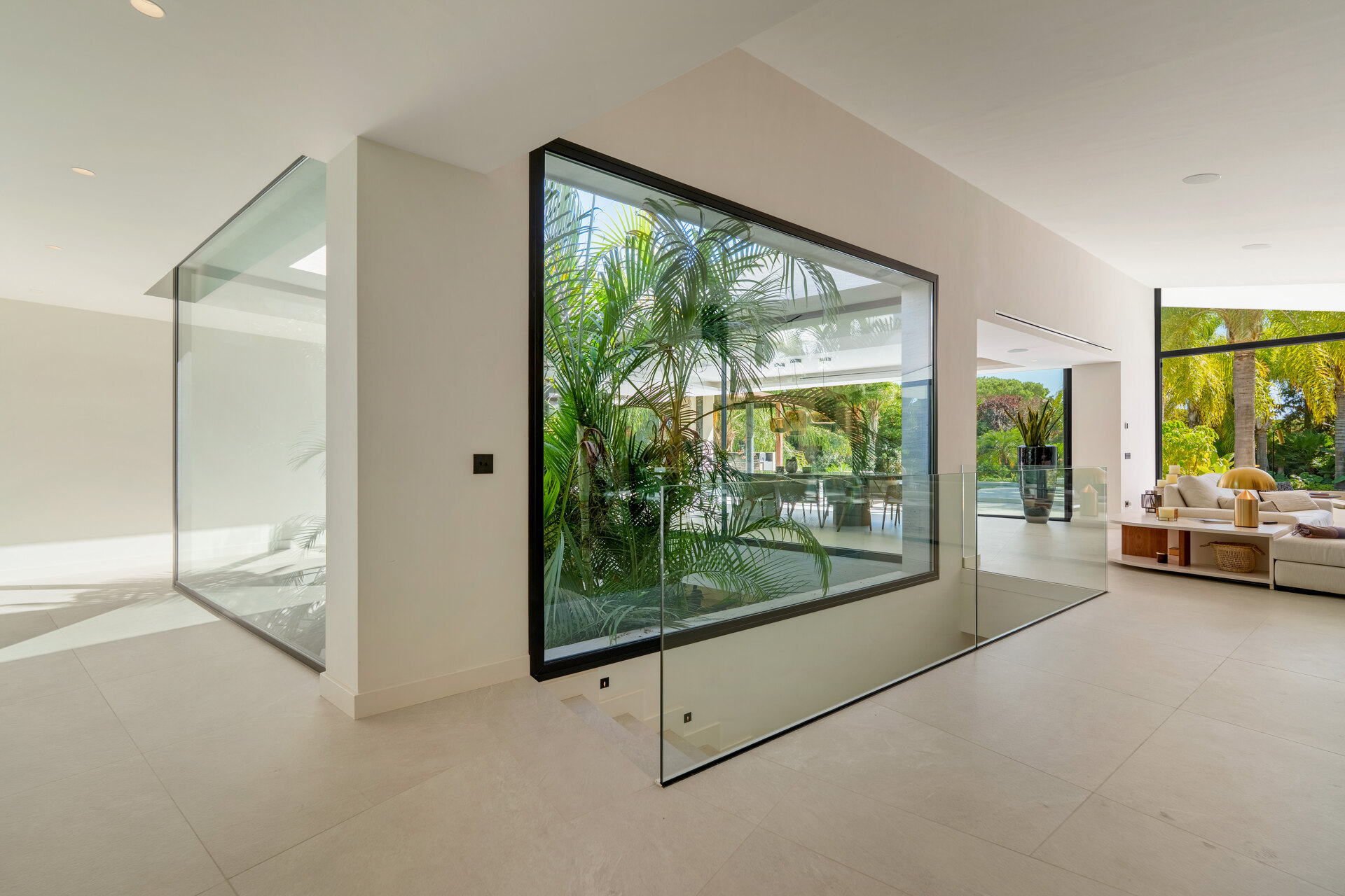 Las Chapas 5 - Beachside Luxury in Marbella